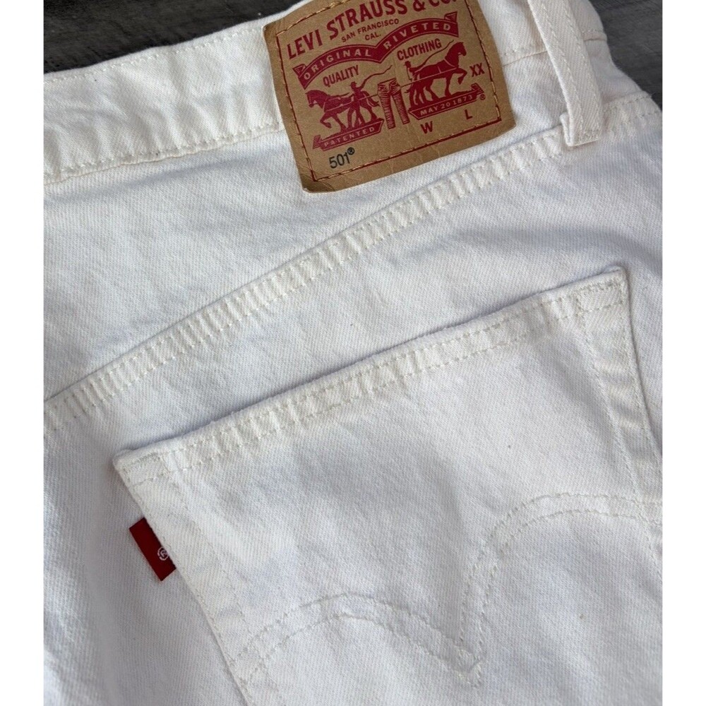 Levi’s 501 White Denim Jean Shorts Size 33 Button Fly Cut-Off - Picture 4 of 8